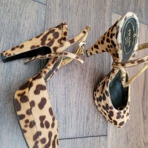 Authentic Prada heels 37.5